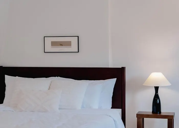 Гостевой дом New Accommodation, Seoul, 3 Rooms, Near Hongdae, Hongdae Waterfall House Сеул