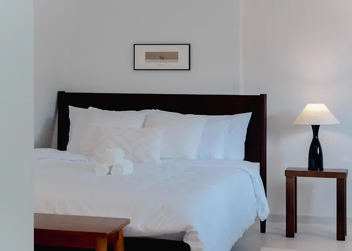 Гостевой дом New Accommodation, Seoul, 3 Rooms, Near Hongdae, Hongdae Waterfall House