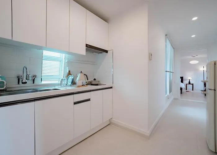 New Accommodation, Seoul, 3 Rooms, Near Hongdae, Hongdae Waterfall House 3*